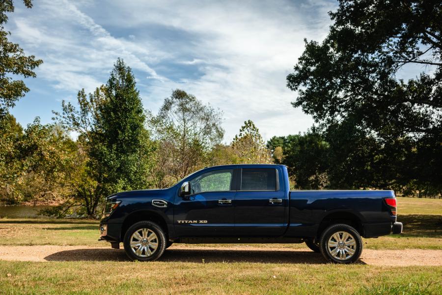  Nissan Titan XD SL Crew Cab 2019 года  (фото 13 из 26)